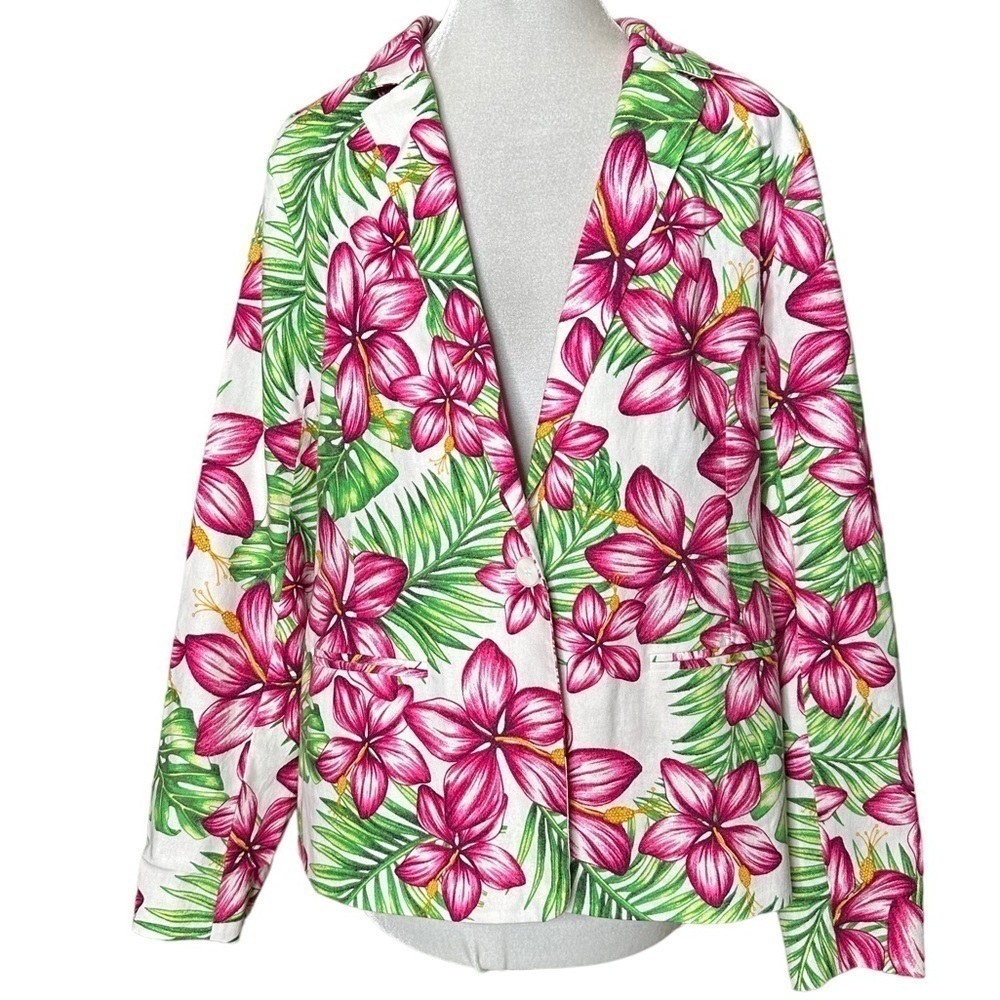 Crown & Ivy Linen/Cotton Tropical Print Blazer. Size Medium